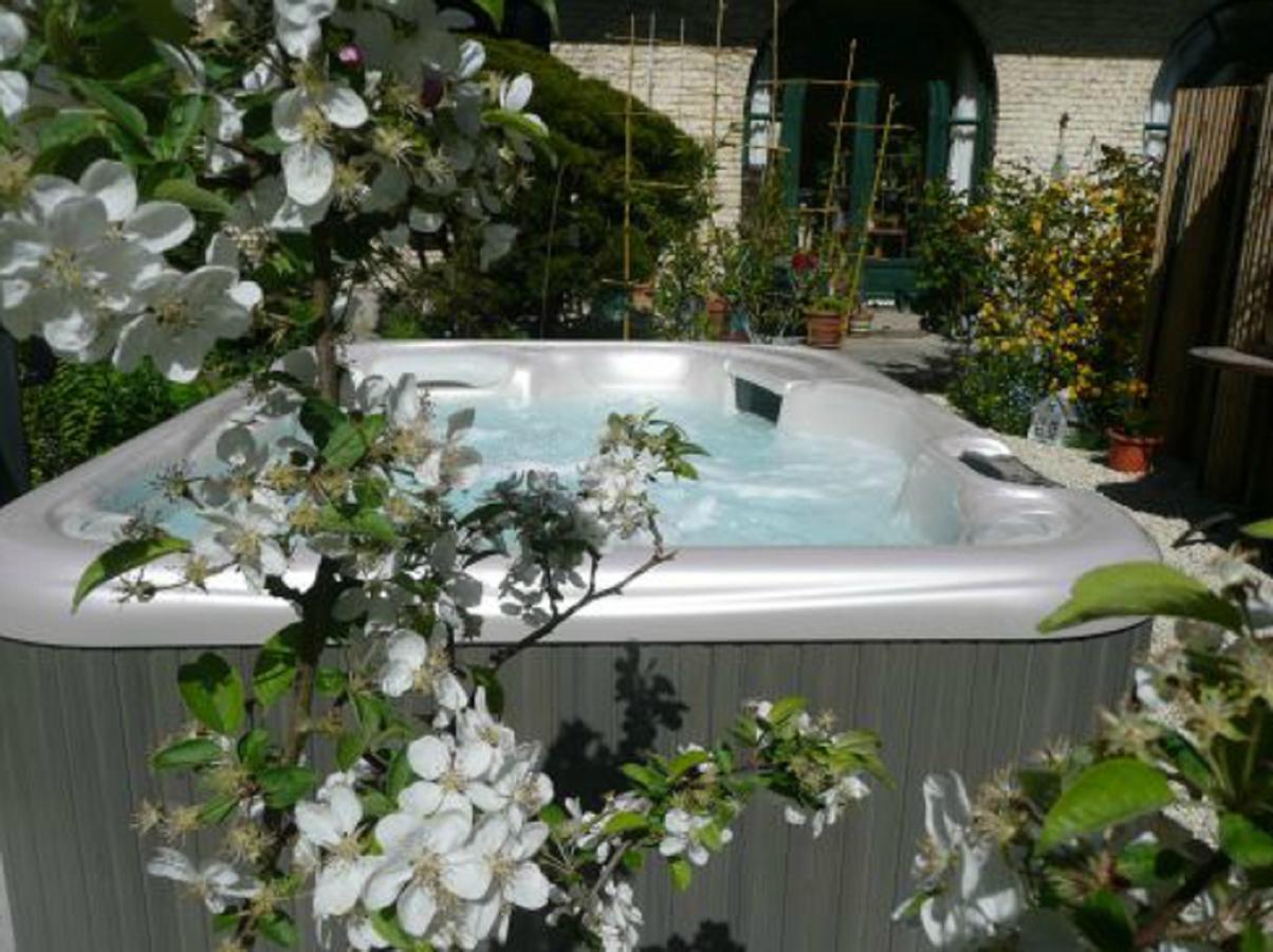 Bed and Breakfast Manoir De Bois En Ardres Екстер'єр фото